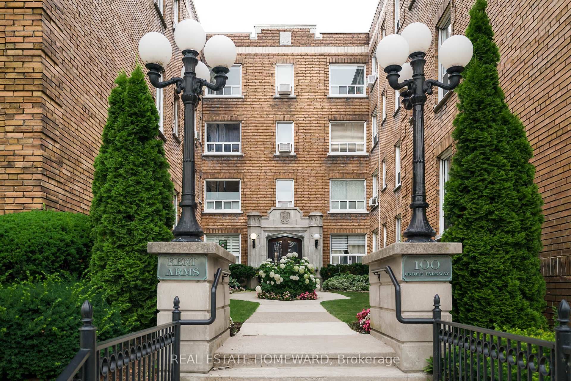100 Oriole Parkway 206 — Co-op Apartment for sale in Forest Hill South, Toronto